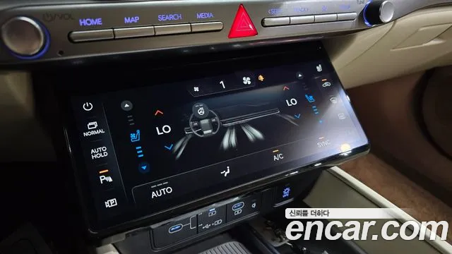 Hyundai Grandeur Grandeur (GN7) 2.5 Бензин 2WD — Фото автомобиля 25
