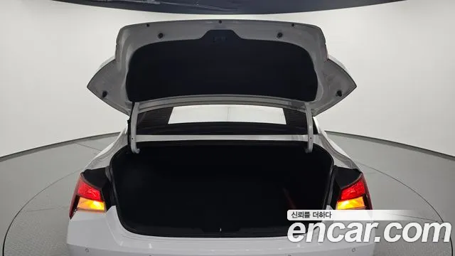 Hyundai Avante CN7 — Фото автомобиля 26
