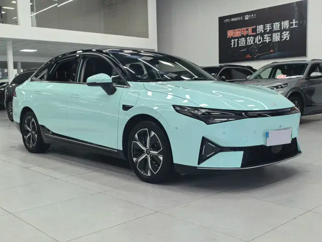 Xpeng P5 — Фото автомобиля 3