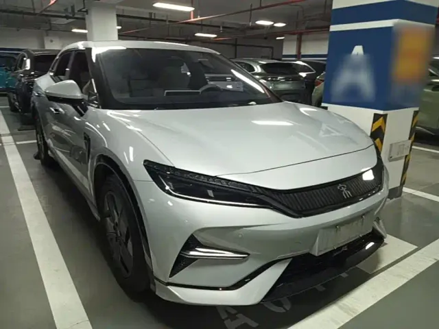 BYD Song L EV — Фото автомобиля 3