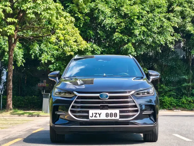 BYD Tang — Фото автомобиля 2