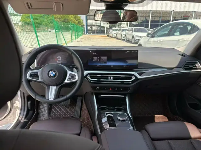 BMW 3 Series — Фото автомобиля 5