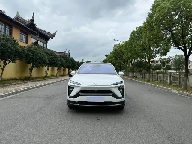 Nio EC6 — Фото автомобиля 2