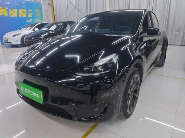 Фотография автомобиля — Tesla Model Y
