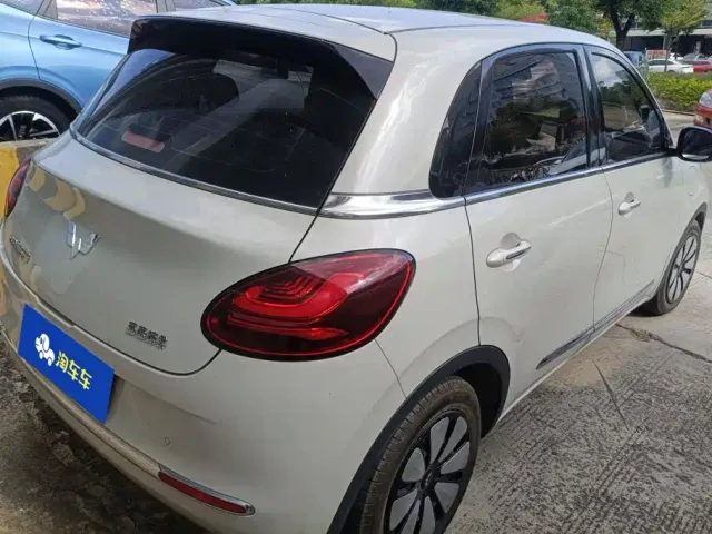 Wuling Bingo — Фото автомобиля 3