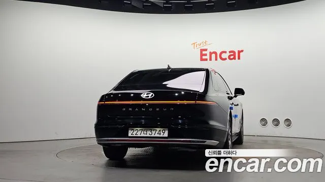 Hyundai Grandeur GN7 — Фото автомобиля 4