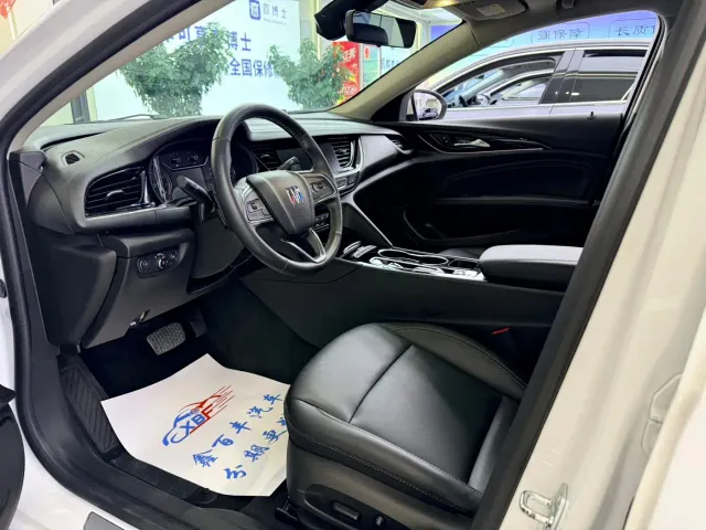 Buick Regal — Фото автомобиля 4