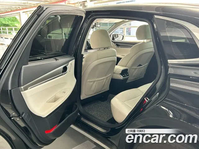 Hyundai Grandeur Grandeur (New) Hybrid — Фото автомобиля 19