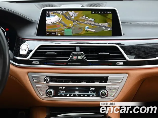 BMW 7-Series — Фото автомобиля 14