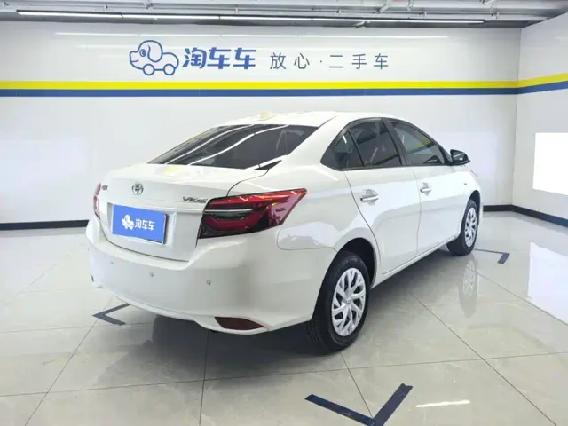 Toyota Vios — Фото автомобиля 3