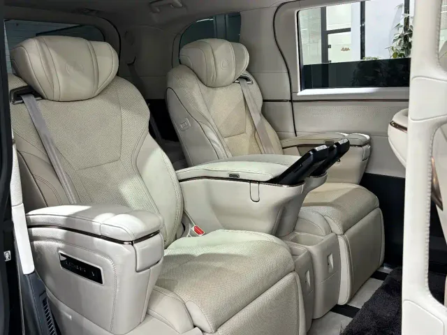Lexus LM — Фото автомобиля 14