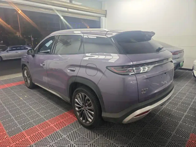 BYD Song Ultra — Фото автомобиля 9