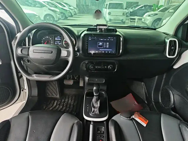 Roewe Clever — Фото автомобиля 9