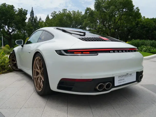 Porsche 911 — Фото автомобиля 16