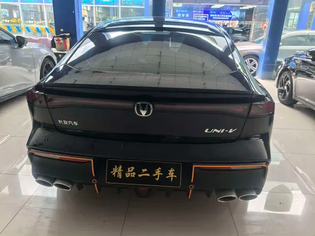 Changan UNI-V — Фото автомобиля 6
