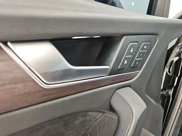 Audi Q5L — Фото автомобиля 11
