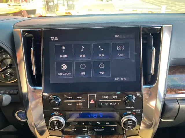 Toyota Alphard — Фото автомобиля 15