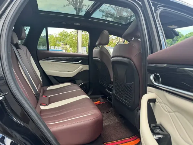 Geely Xingyue L — Фото автомобиля 10