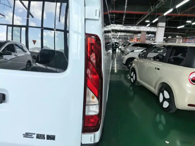 JMC E-Fushun — Фото автомобиля 7
