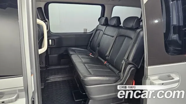 Hyundai Staria Staria Tourer 11 мест — Фото автомобиля 11