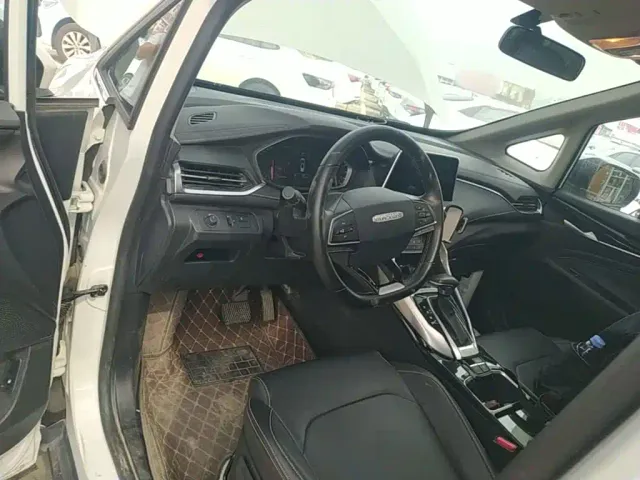 Maxus G50 — Фото автомобиля 9