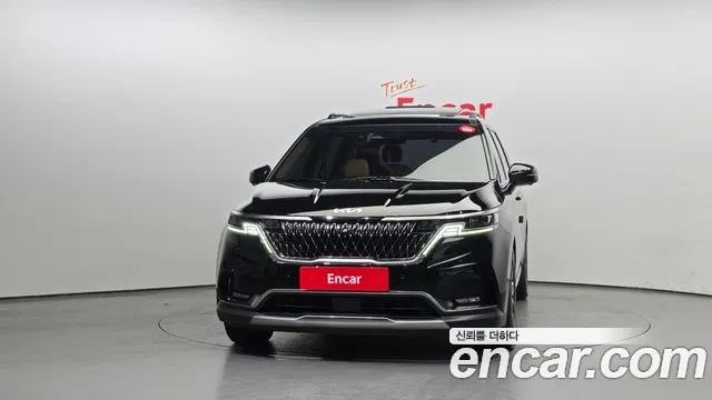 Kia Canival — Фото автомобиля 3