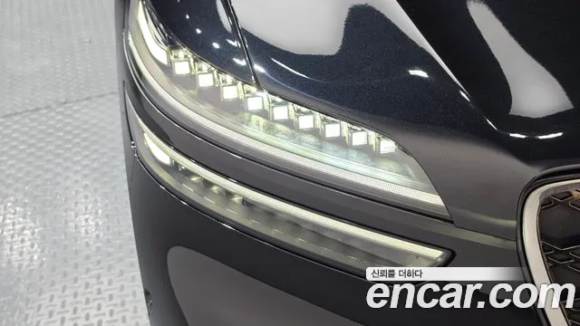 Genesis GV70 2.5T Бензин AWD — Фото автомобиля 21