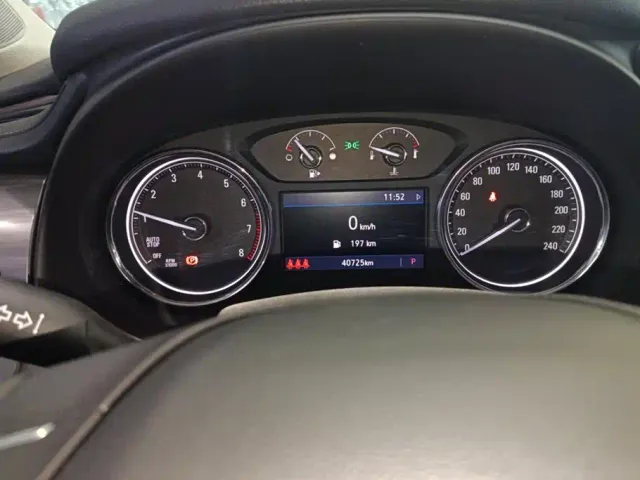 Buick LaCrosse — Фото автомобиля 14