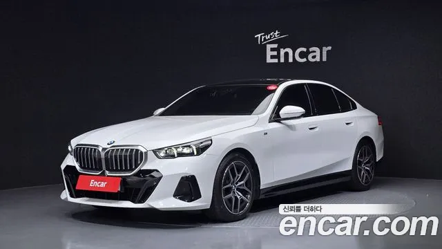 Фотография автомобиля — BMW 5 Series G60