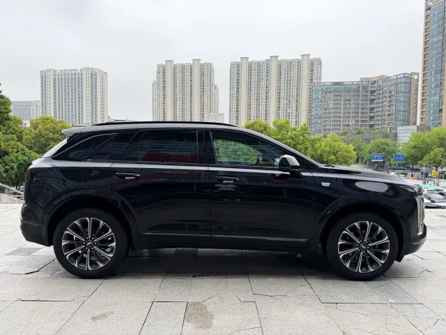 Cadillac XT5 — Фото автомобиля 12