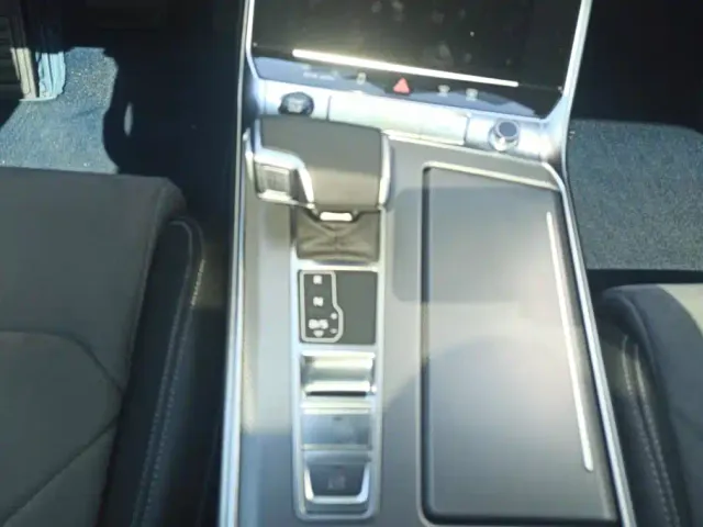 Audi A6L — Фото автомобиля 16