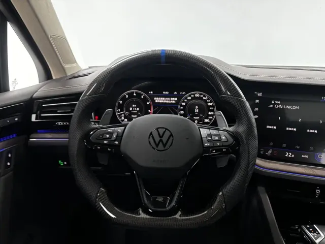 Volkswagen Touareg — Фото автомобиля 15