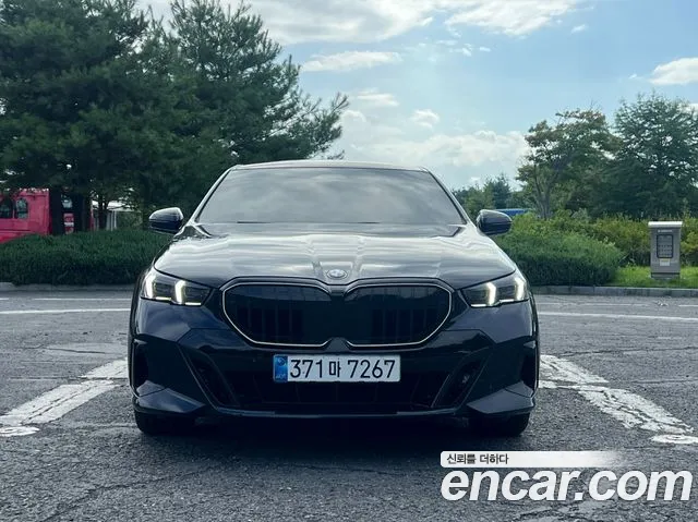 BMW 5-Series 5 серия (G60) 530i xDrive M Sport — Фото автомобиля 3
