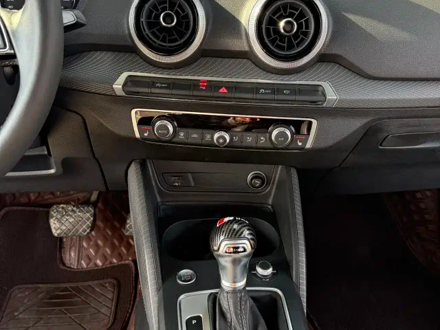 Audi Q2L — Фото автомобиля 7