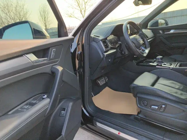 Audi Q5L — Фото автомобиля 11