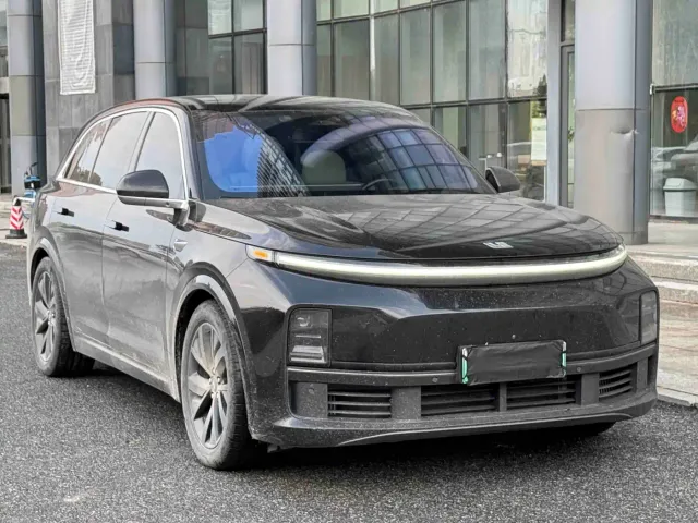 Li Auto L7 — Фото автомобиля 2