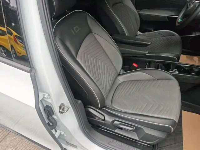 Volkswagen ID.3 — Фото автомобиля 24