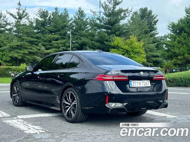 BMW 5-Series 5 серия (G60) 530i xDrive M Sport — Фото автомобиля 5