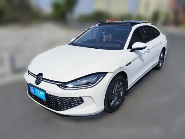 Фотография автомобиля — Volkswagen Lamando