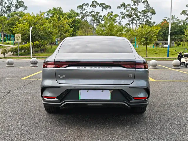 BYD Han — Фото автомобиля 17