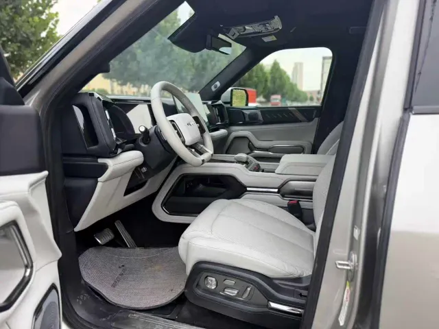 BYD FangChengBao Leopard 8 — Фото автомобиля 4