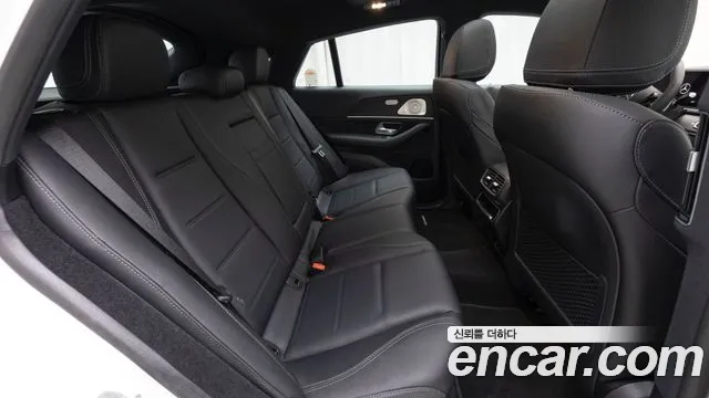 Mercedes-Benz GLE-Class — Фото автомобиля 10