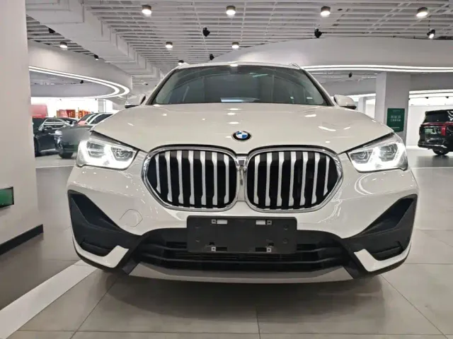 BMW X1 — Фото автомобиля 2