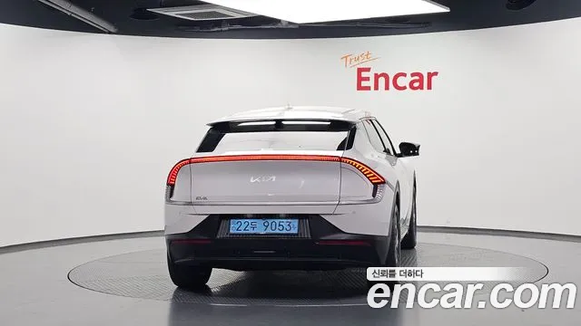 Kia EV6 — Фото автомобиля 4