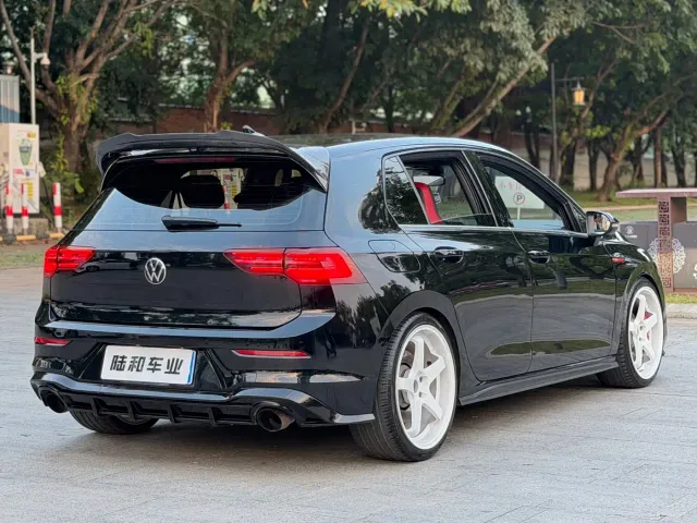 Volkswagen Golf GTI — Фото автомобиля 6