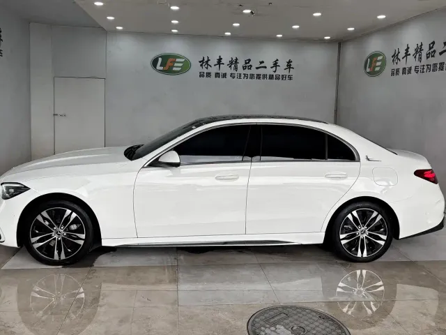 Mercedes-Benz C-Class — Фото автомобиля 4