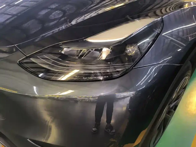 Tesla Model Y — Фото автомобиля 23