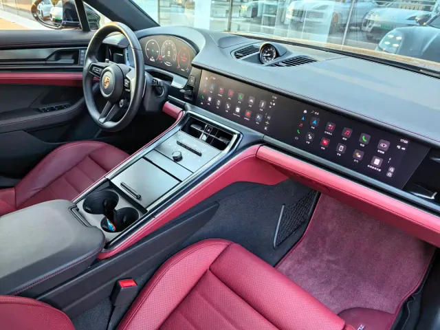 Porsche Panamera — Фото автомобиля 2