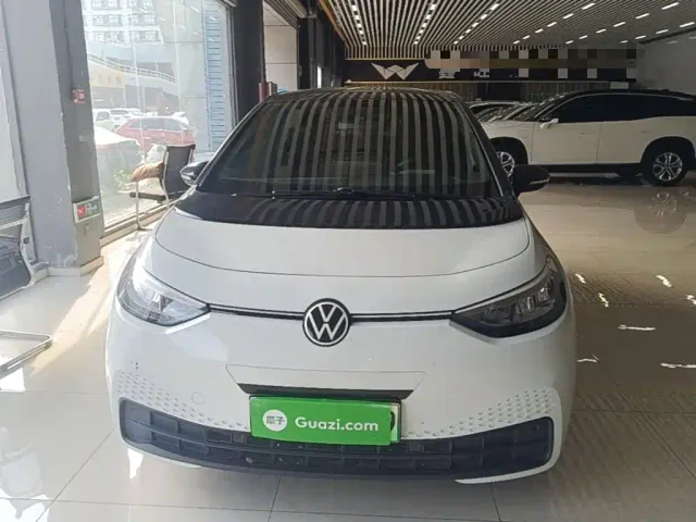 Volkswagen ID.3 — Фото автомобиля 2