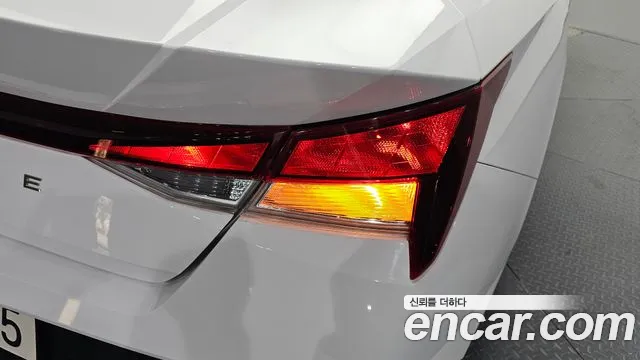 Hyundai Avante — Фото автомобиля 8